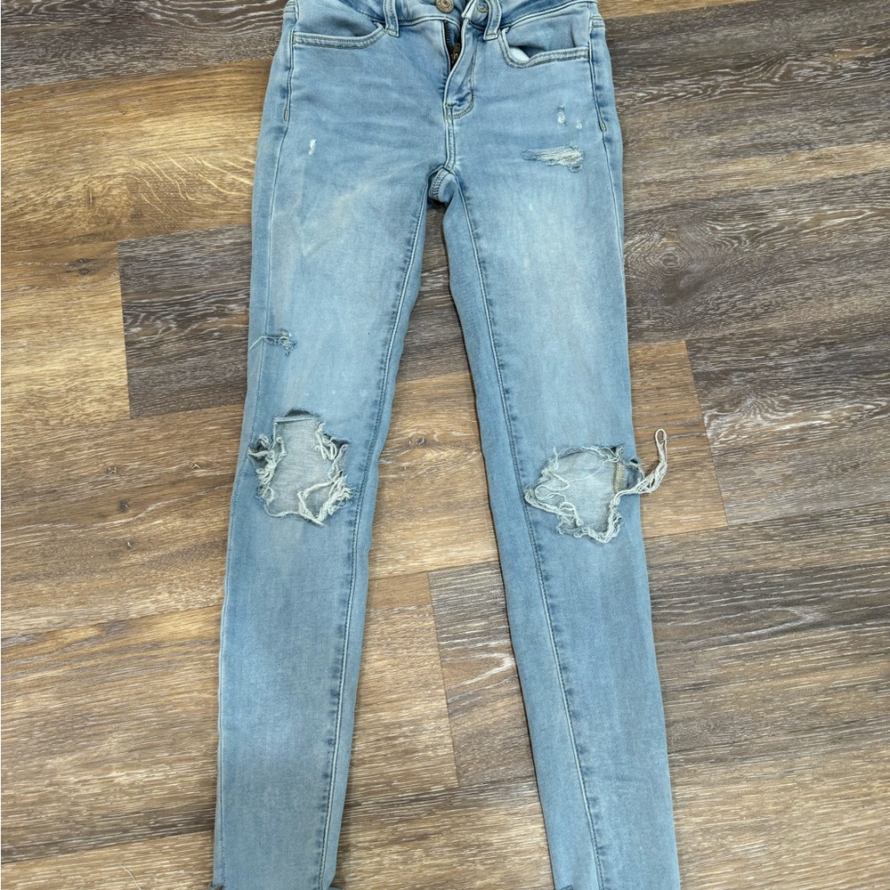 American Eagle Outfitters Light Blue Distressed Skinny Jeans
